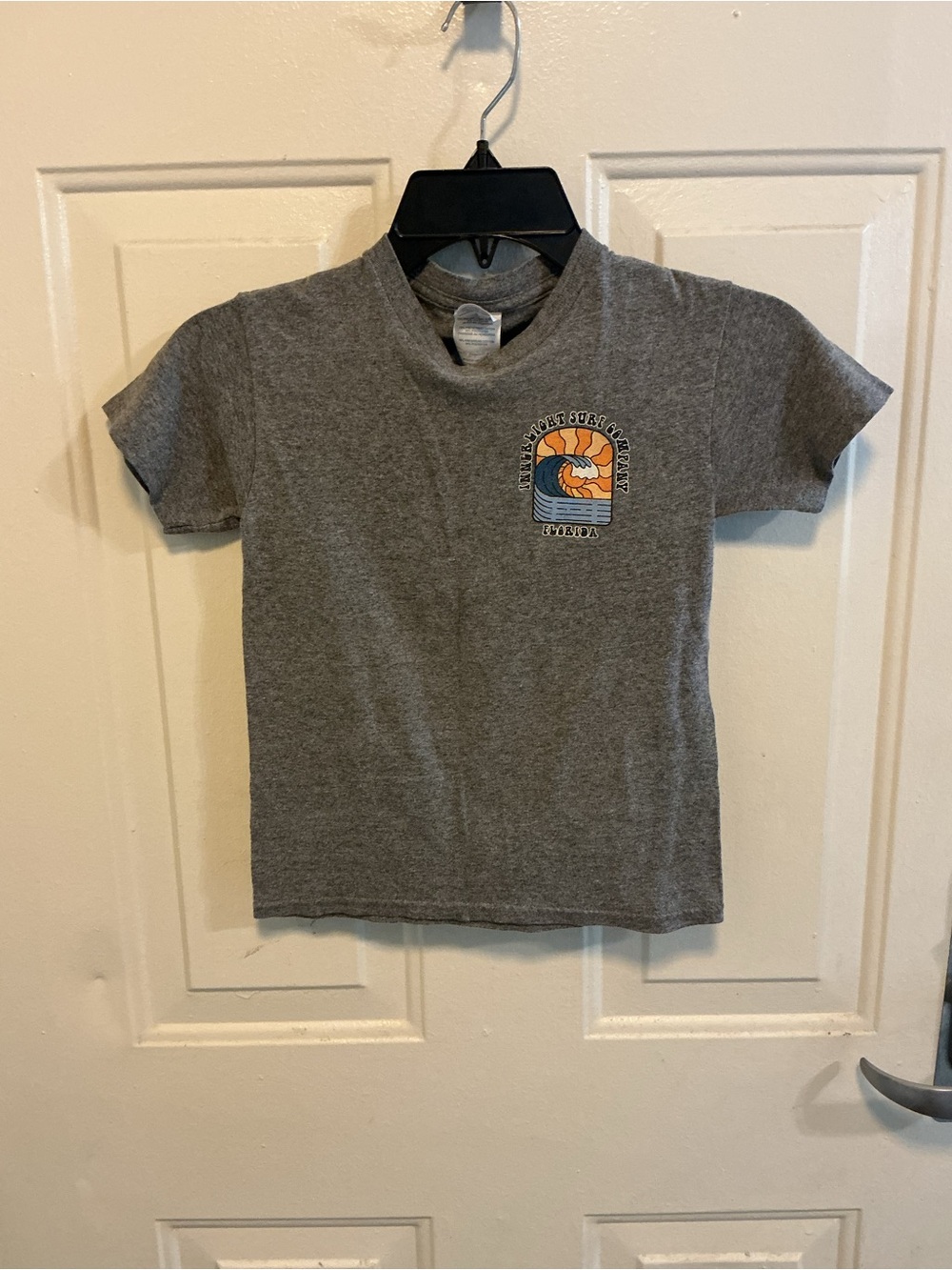 Delta Gray Short-Sleeve Tee with Surf Wave Graphic